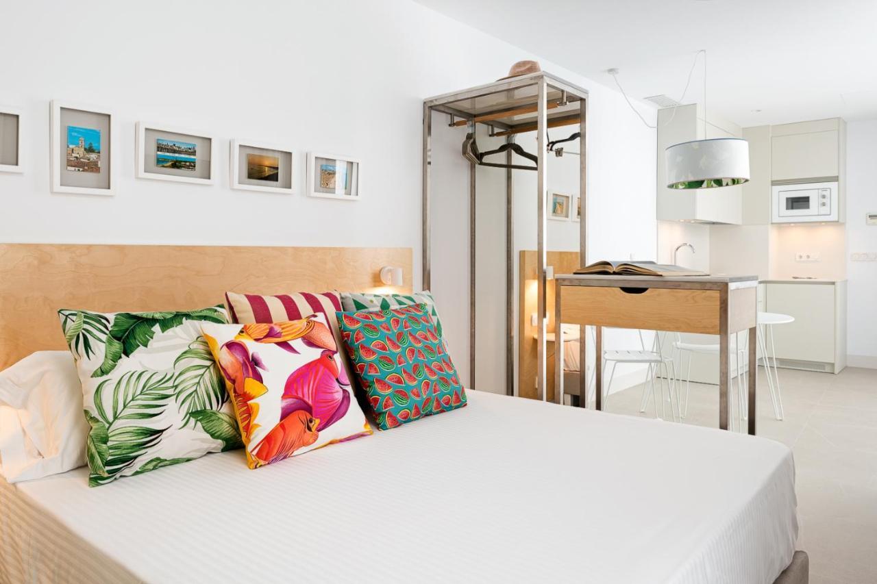 Apartamentos Y Estudios Centricos Conil Home Suite Кониль-де-ла-Фронтера Экстерьер фото