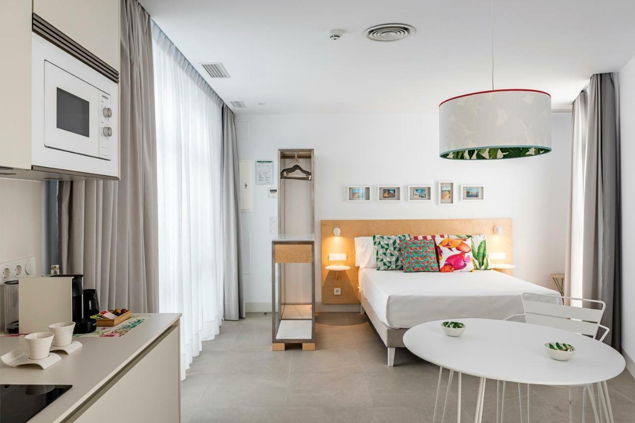 Apartamentos Y Estudios Centricos Conil Home Suite Кониль-де-ла-Фронтера Экстерьер фото